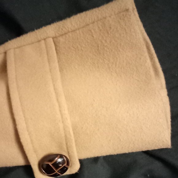 V-beon Tan Toggle Coat - Picture 6 of 6